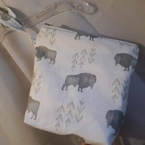 New Buffalo theme Canvas Clutch travel make-up bag White Wristlet cosmetics